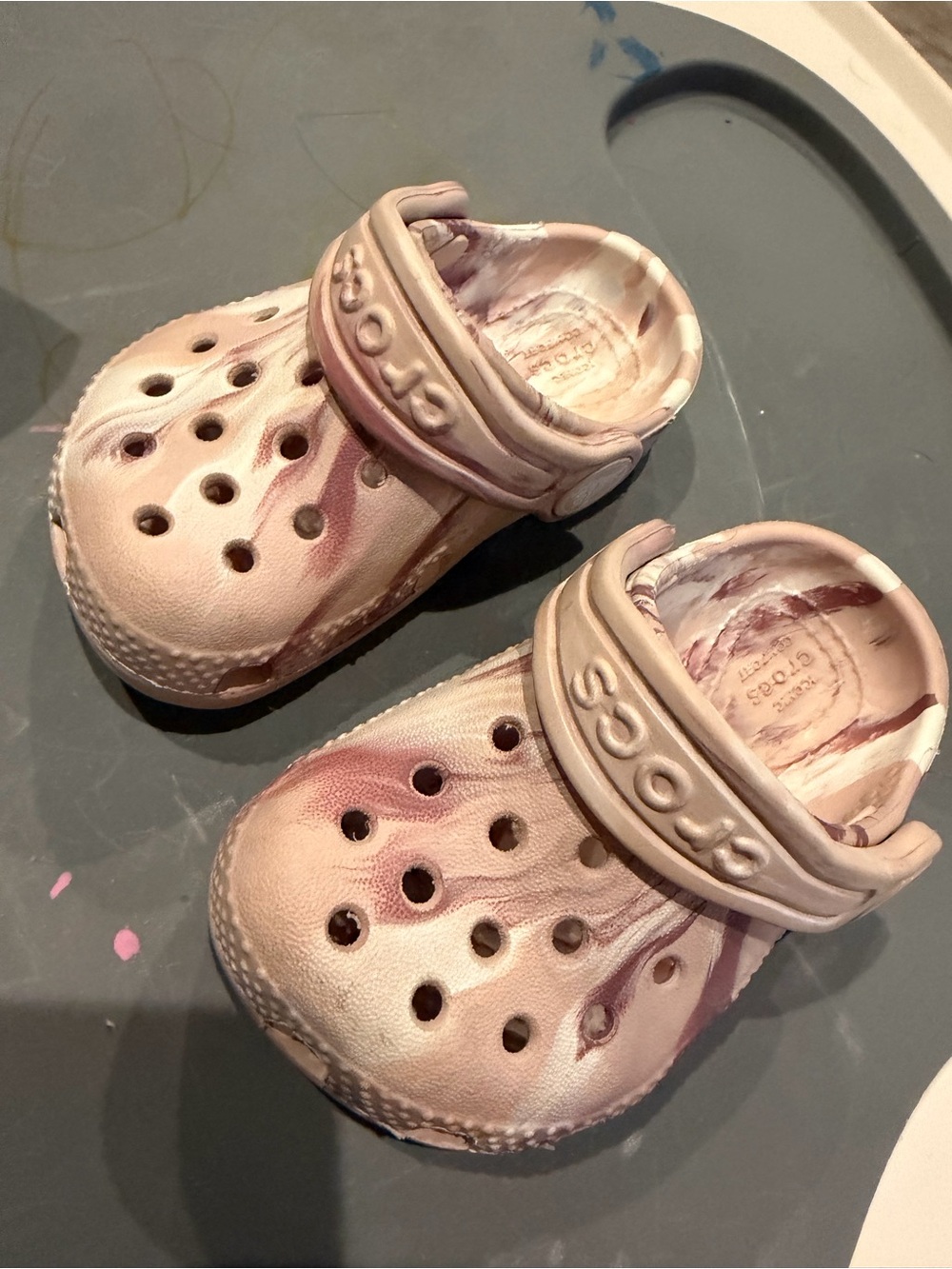 CROCS Kids' Light Pink Marble Classic Clog